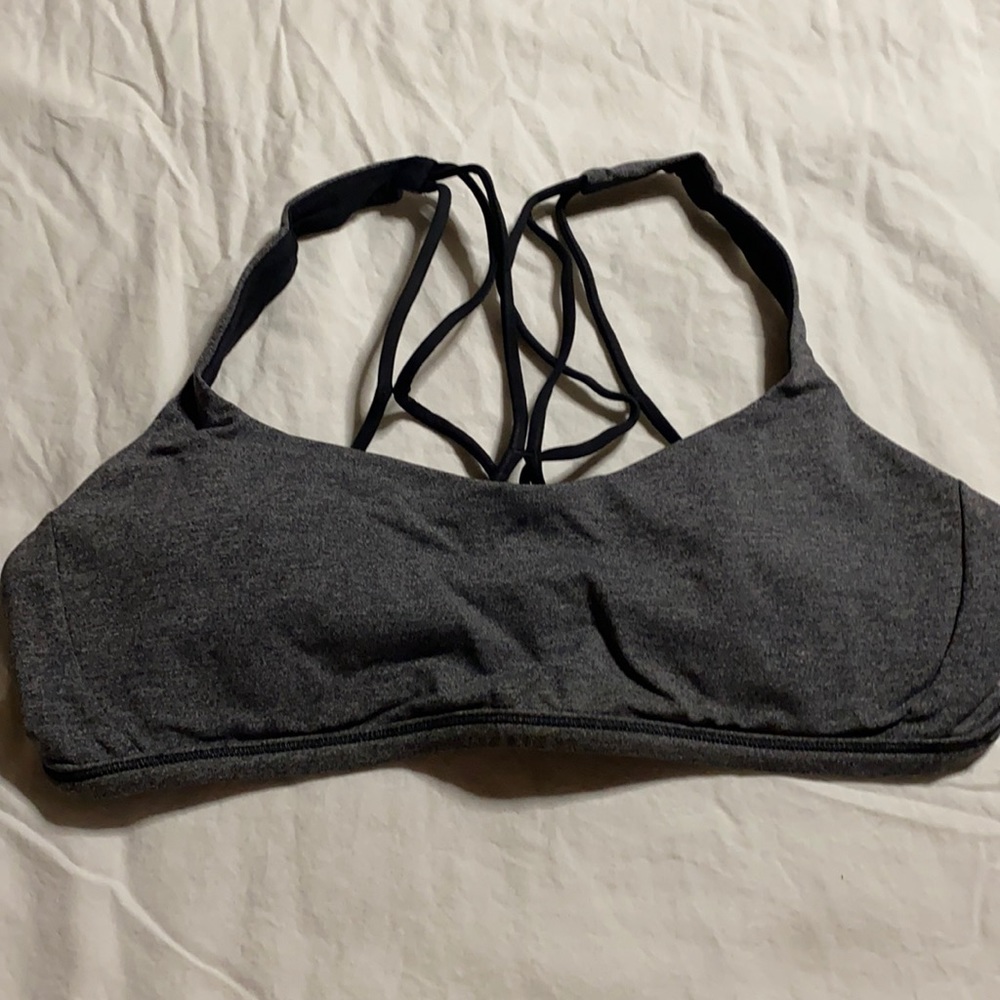 Lululemon sports bra